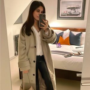 Meet your Posher, Ash